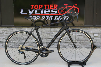 2017 Trek Domane SLR 6 - 16 lbs - Nearly New