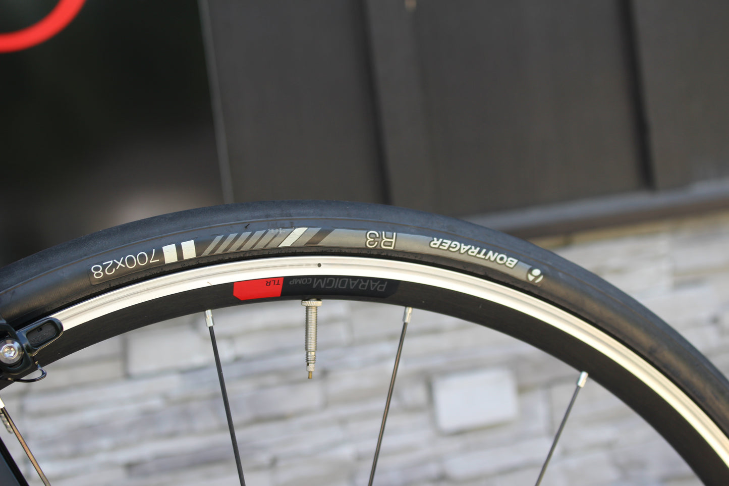 2017 Trek Domane SLR 6 - 16 lbs - Nearly New