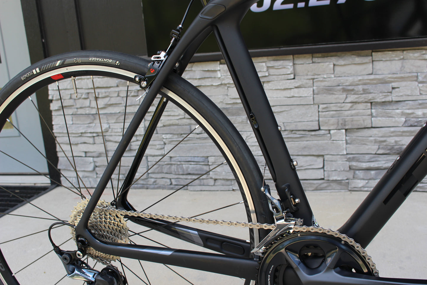 2017 Trek Domane SLR 6 - 16 lbs - Nearly New