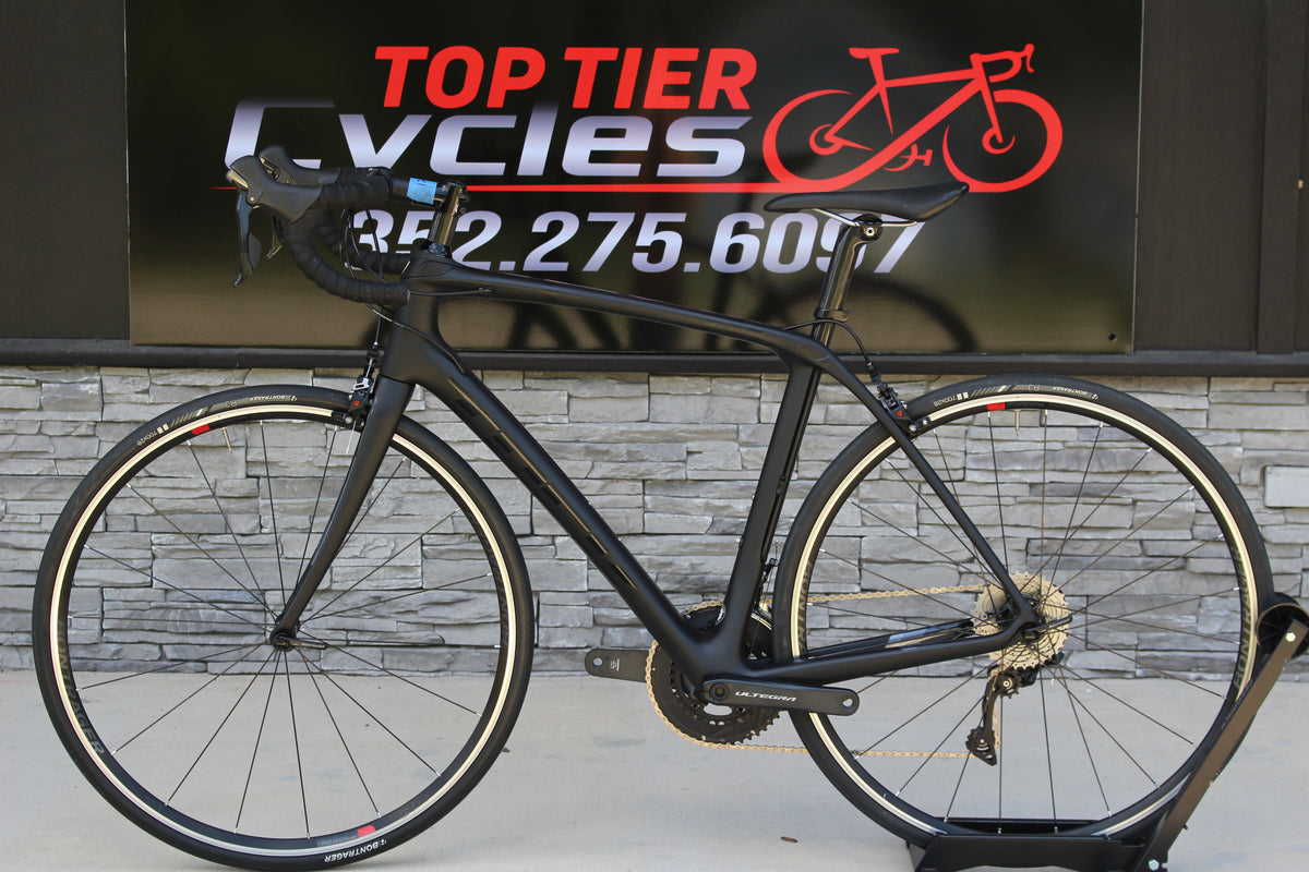 2017 Trek Domane SLR 6 - 16 lbs - Nearly New