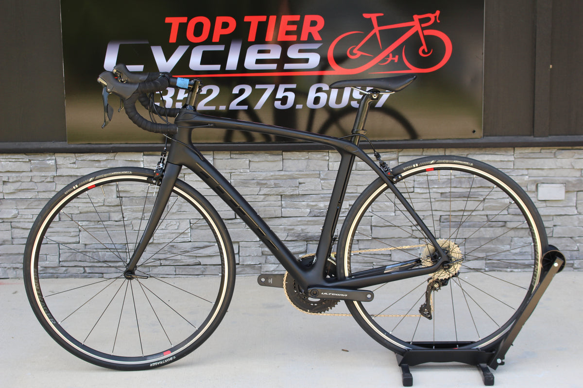 2017 Trek Domane SLR 6 - 16 lbs - Nearly New
