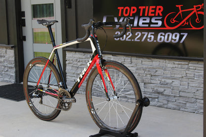 2013 Trek Madone 7.9- Di2- 15lbs- Race Wheels