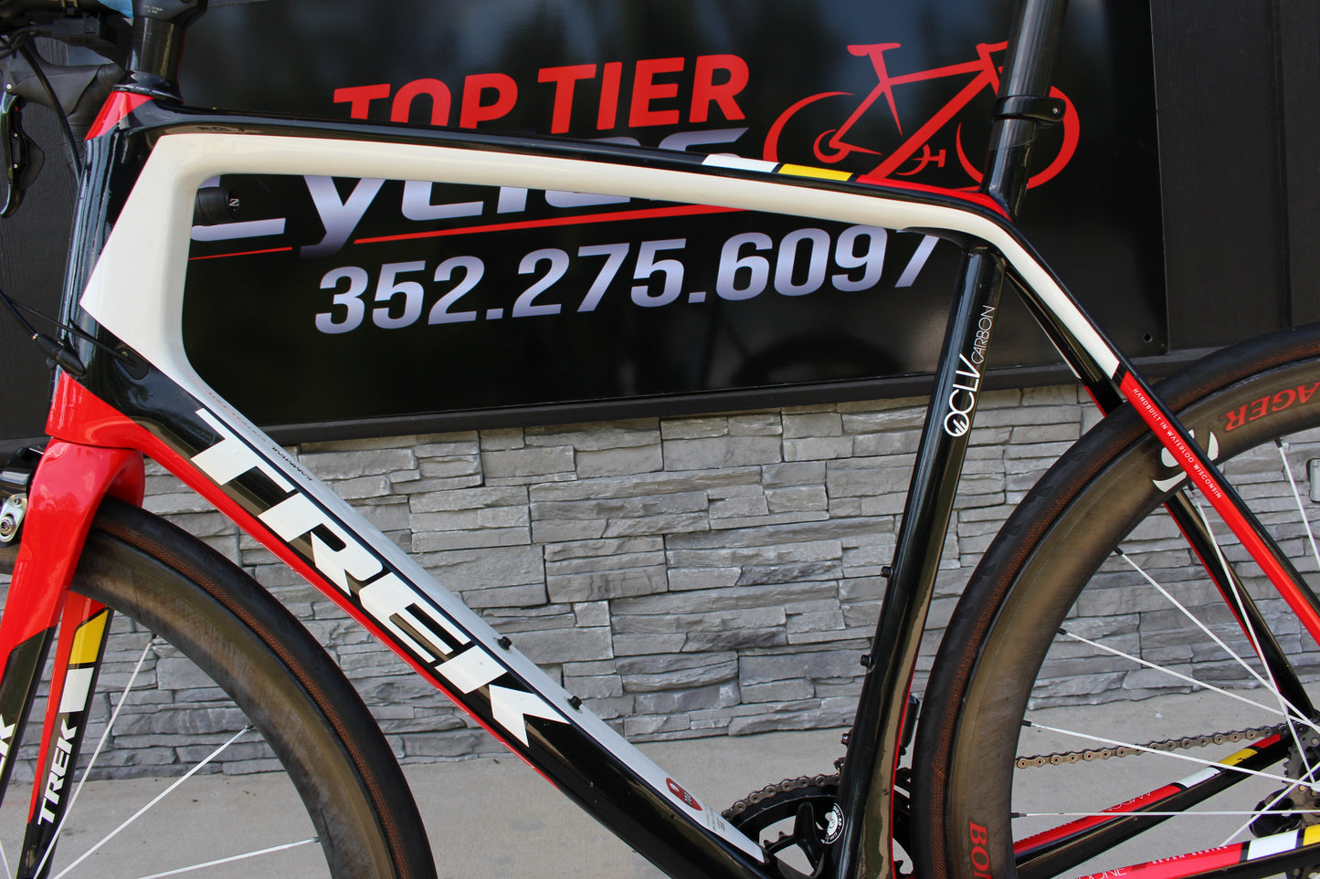 2013 Trek Madone 7.9- Di2- 15lbs- Race Wheels