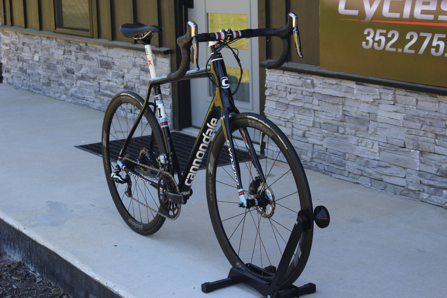 2015 Cannondale Synapse Hi-Mod- Di2- Disc- 17lbs