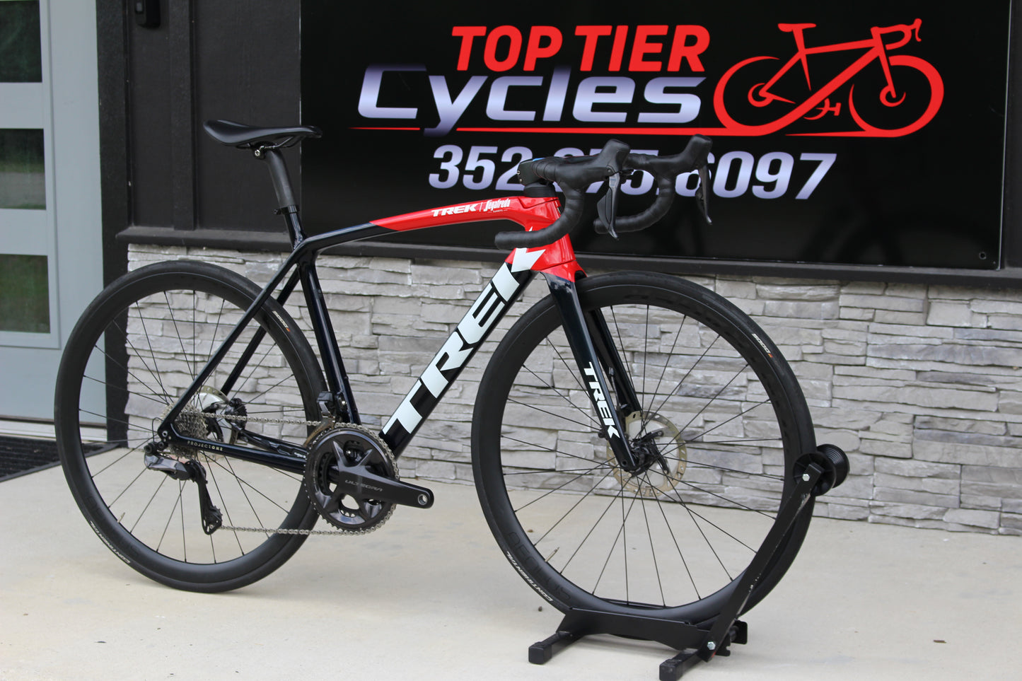 2022 Trek Emonda SLR 7 Disc- Di2 - 15lbs