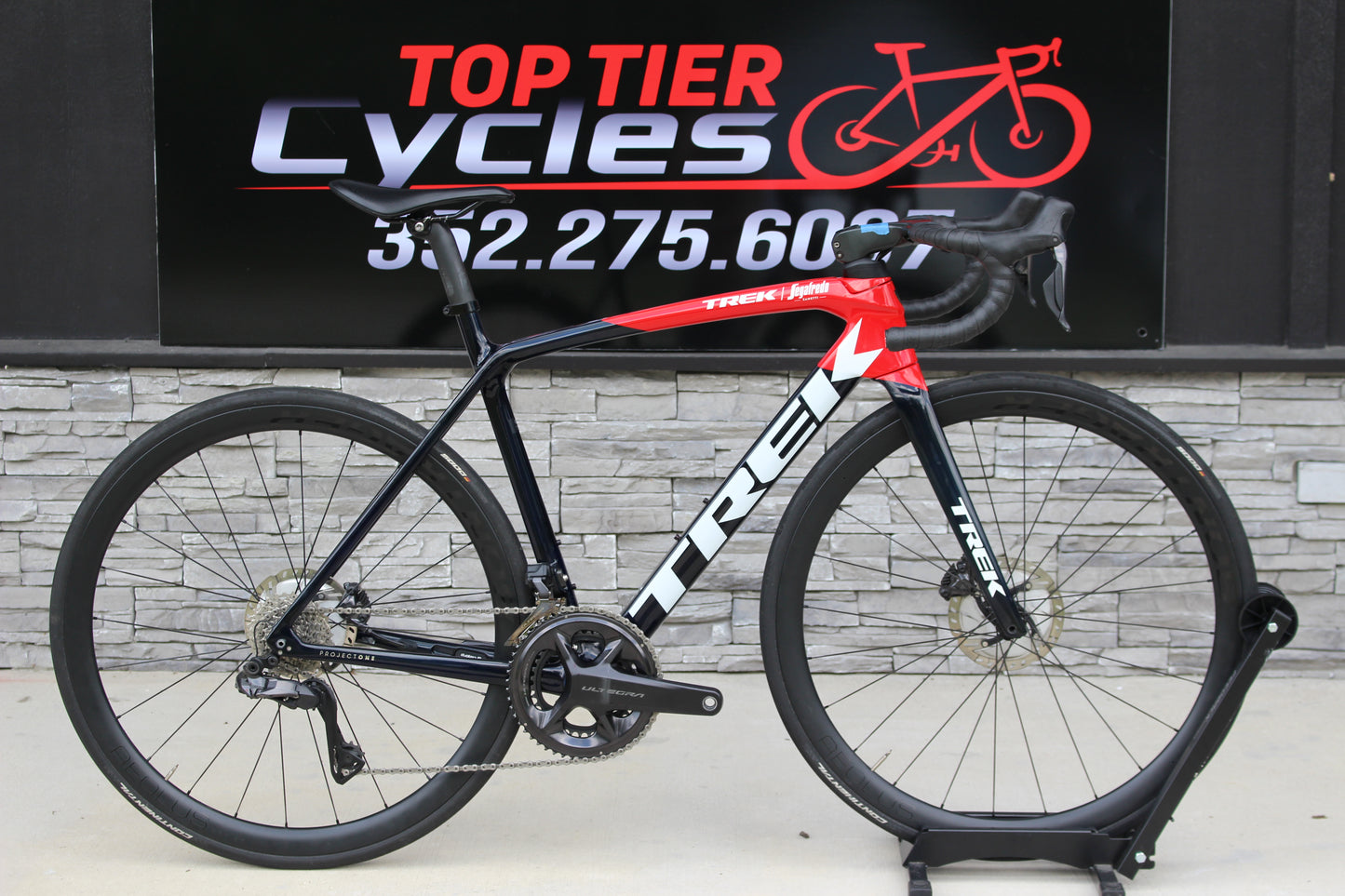 2022 Trek Emonda SLR 7 Disc- Di2 - 15lbs