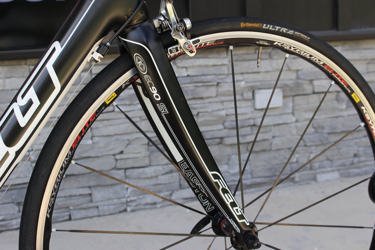 2011 Felt FC- Full Carbon Road- SRAM Red- 15lbs