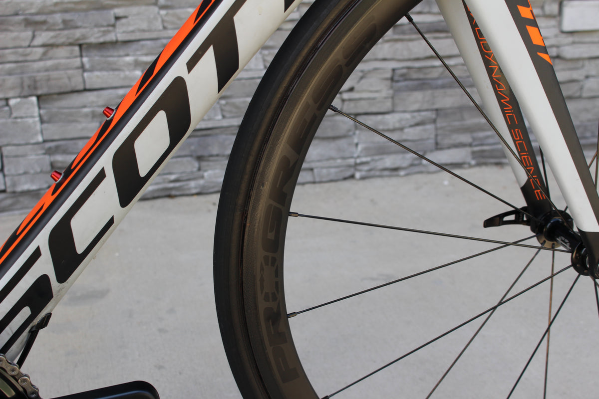 2017 Scott Foil 20- Carbon- Race Wheels- 15 lbs