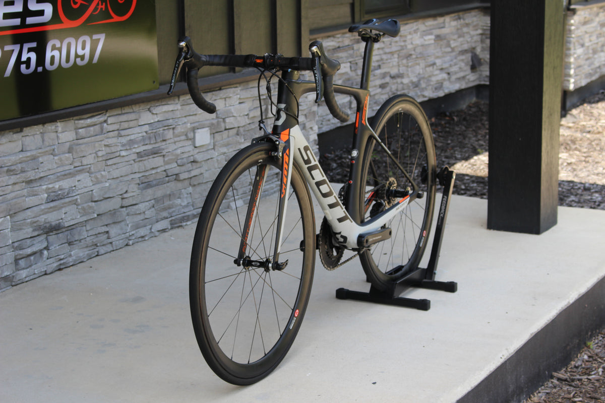 2017 Scott Foil 20- Carbon- Race Wheels- 15 lbs