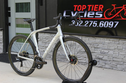 2019 Trek Domane SLR 9 Di2 Disc!- Enve wheels