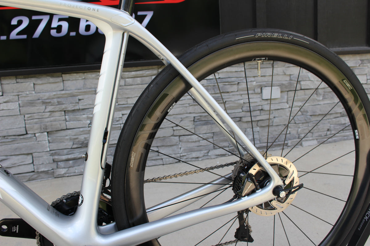 2019 Trek Domane SLR 9 Di2 Disc!- Enve wheels