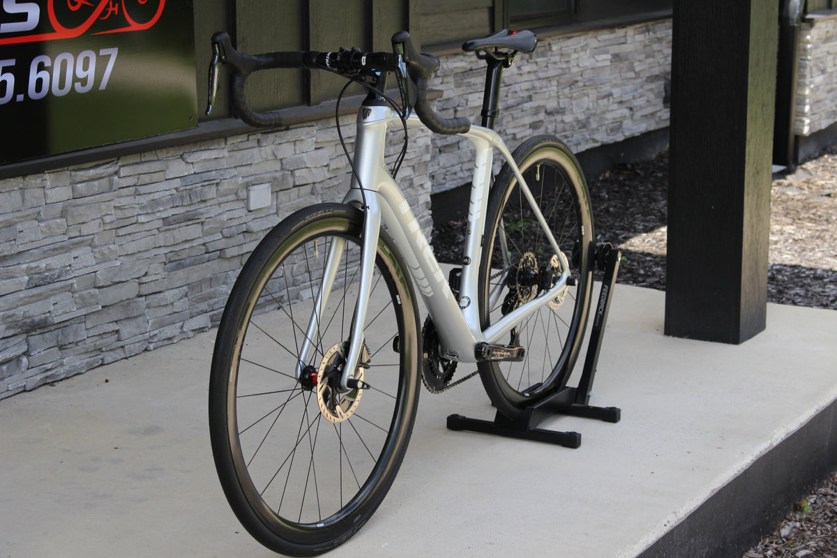 2019 Trek Domane SLR 9 Di2 Disc!- Enve wheels