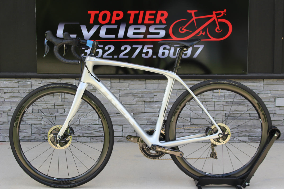 2019 Trek Domane SLR 9 Di2 Disc!- Enve wheels