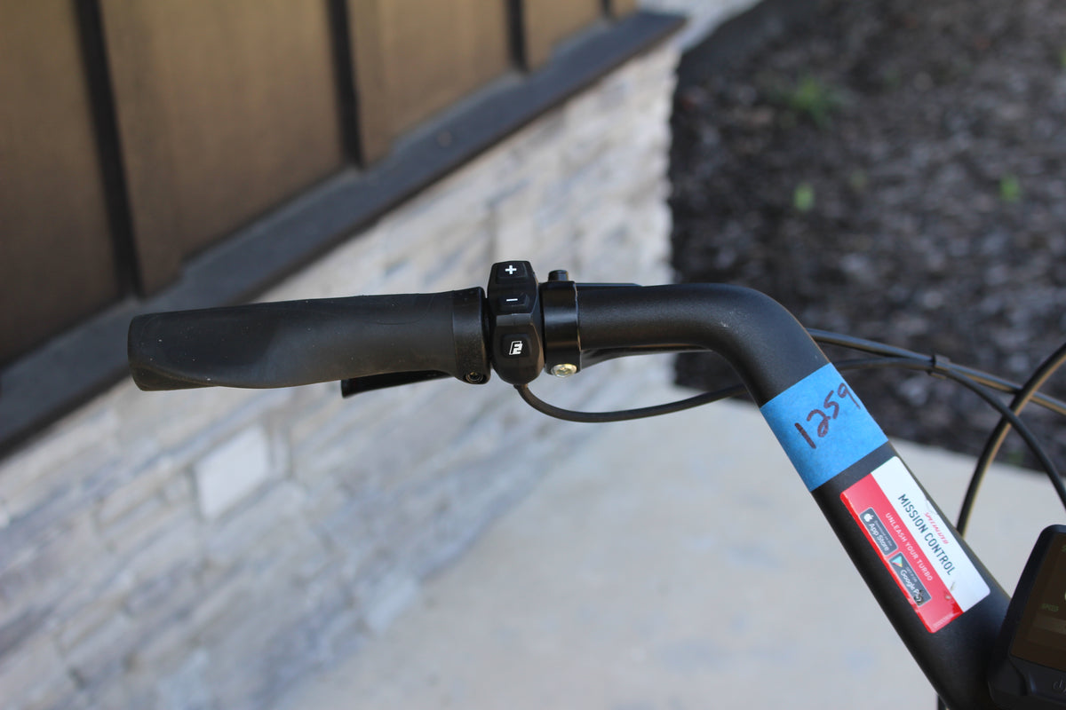 2023 Specialized Turbo Como 3.0 IGH- 244 Miles!- Shop bike!