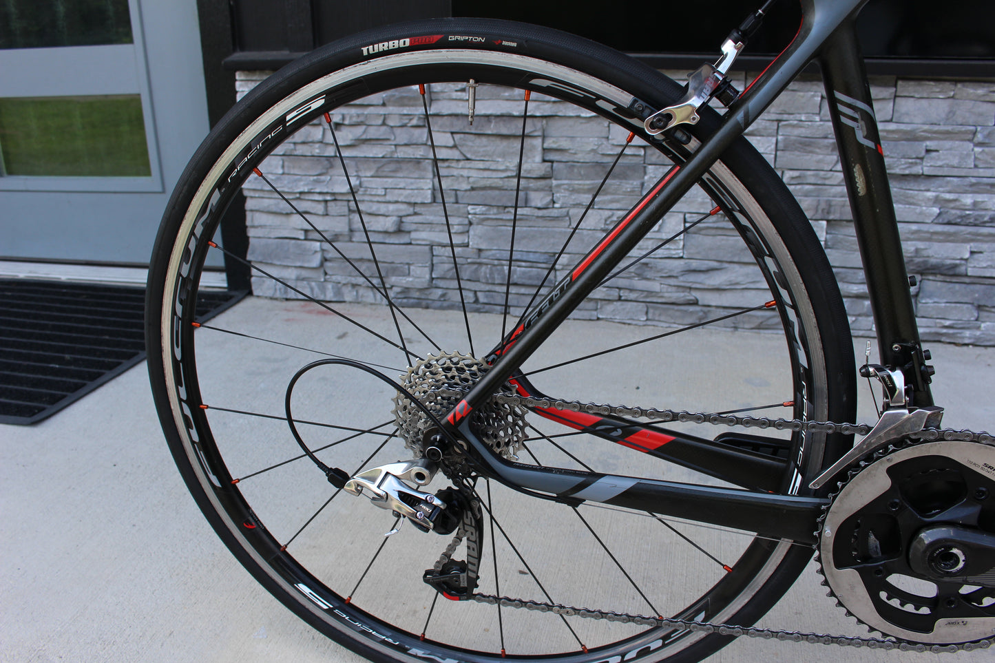 2014 Felt Z2R - Full Carbon - SRAM Red - 16lbs