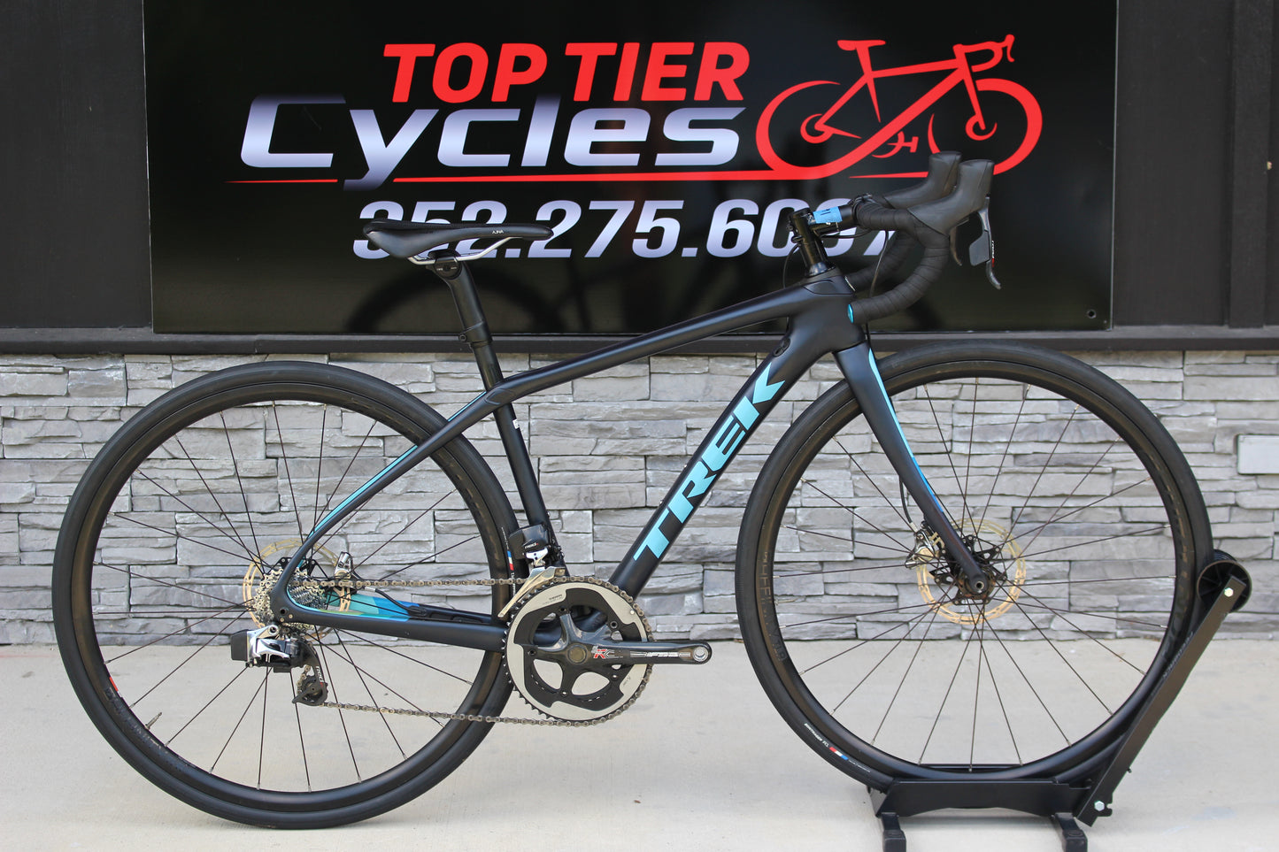 2019 Trek Domane SL 7 Disc!- Red Etap! - 19lbs