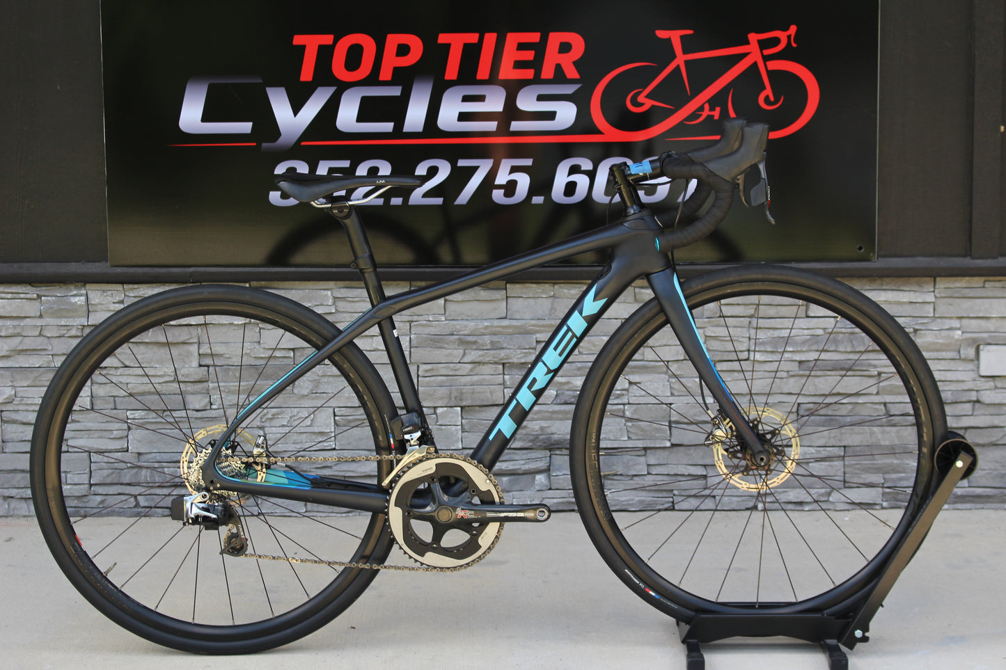 2019 Trek Domane SL 7 Disc!- Red Etap! - 19lbs