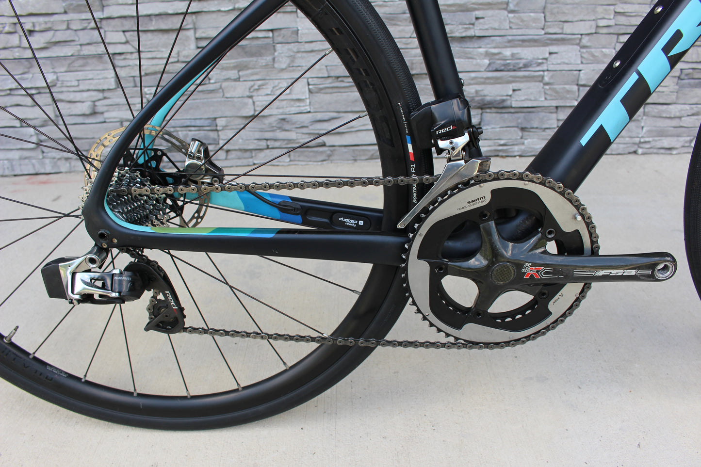 2019 Trek Domane SL 7 Disc!- Red Etap! - 19lbs