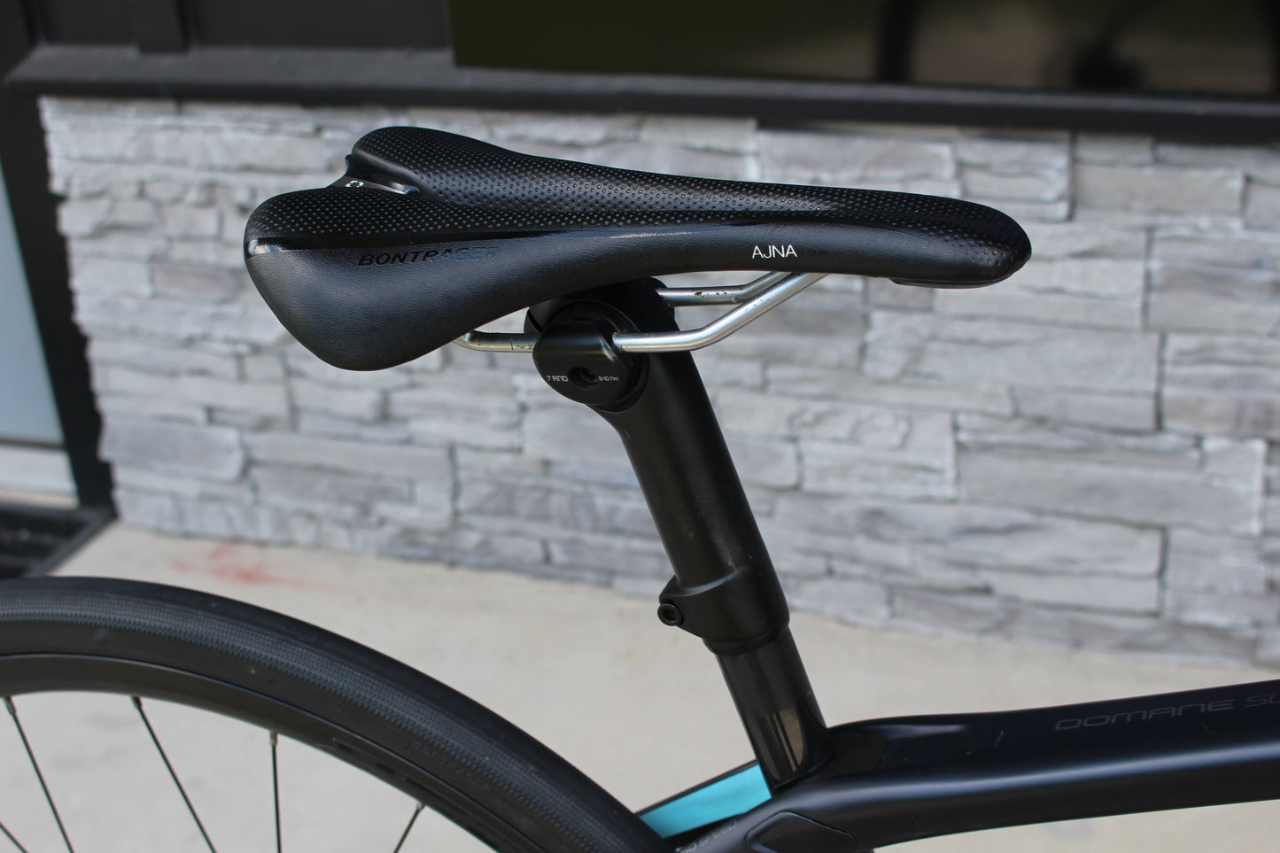 2019 Trek Domane SL 7 Disc!- Red Etap! - 19lbs