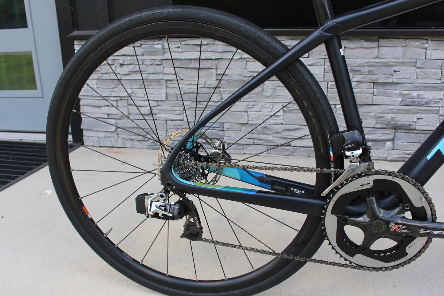 2019 Trek Domane SL 7 Disc!- Red Etap! - 19lbs