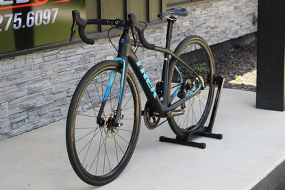2019 Trek Domane SL 7 Disc!- Red Etap! - 19lbs