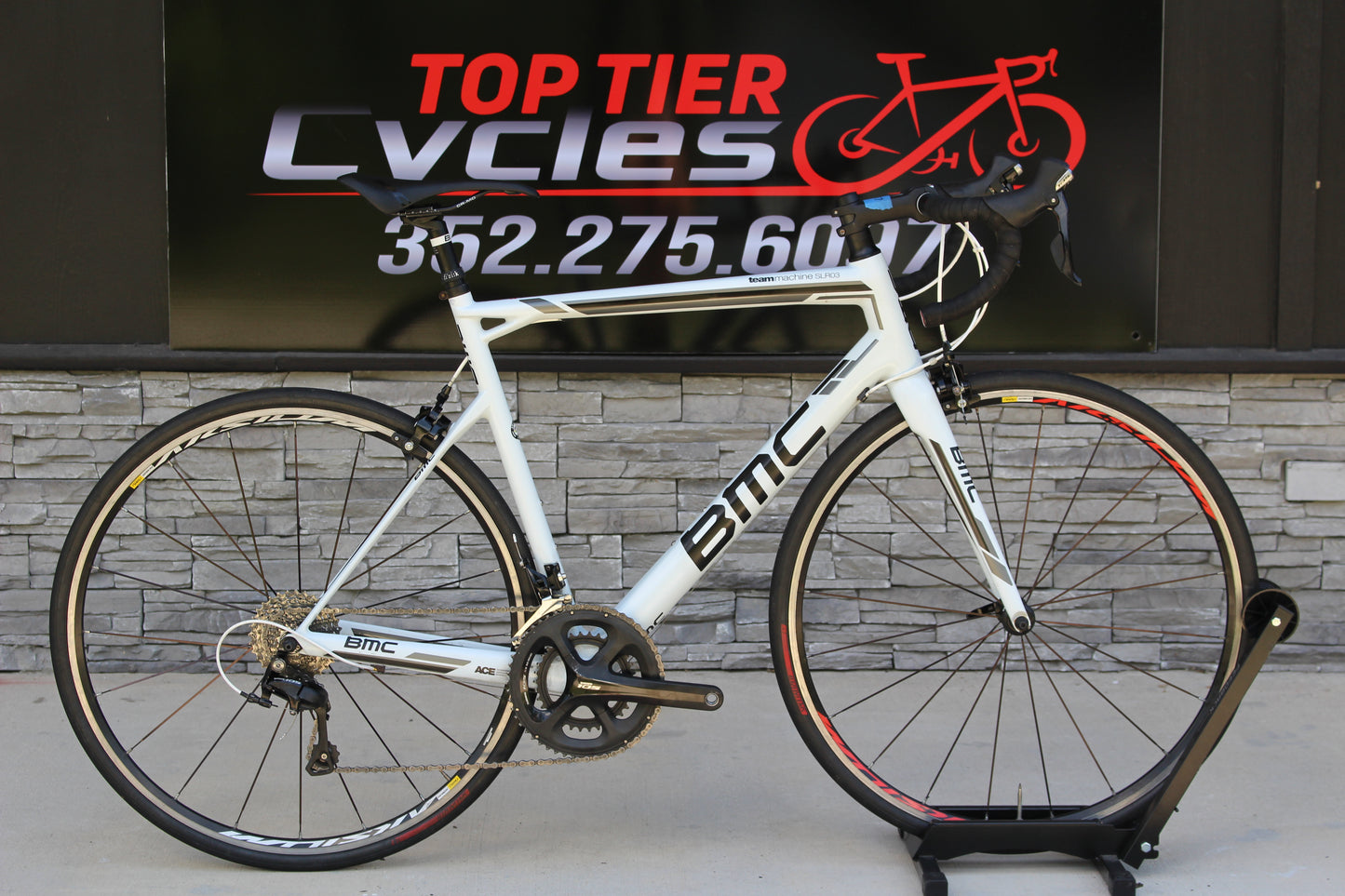 2016 BMC TeamMachine SLR03- 105- 19lbs- Full Carbon
