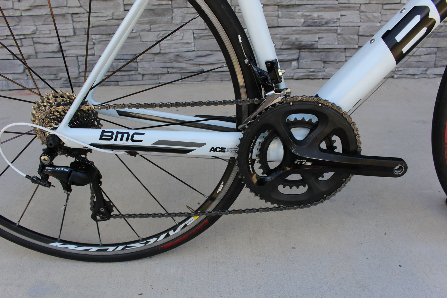 2016 BMC TeamMachine SLR03- 105- 19lbs- Full Carbon