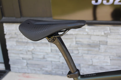 2021 Specialized Diverge Expert Di2- Carbon- Gravel