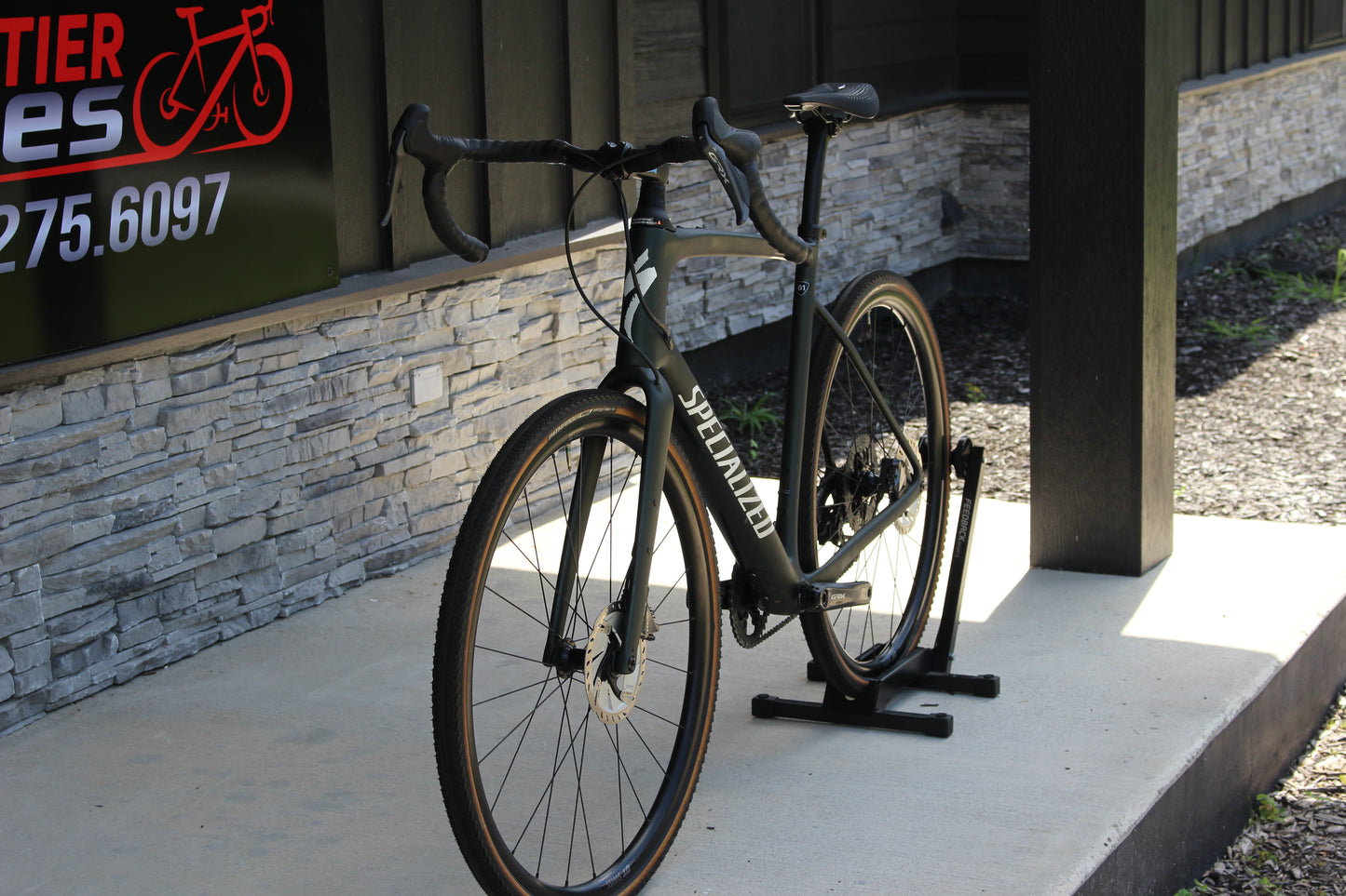 2021 Specialized Diverge Expert Di2- Carbon- Gravel
