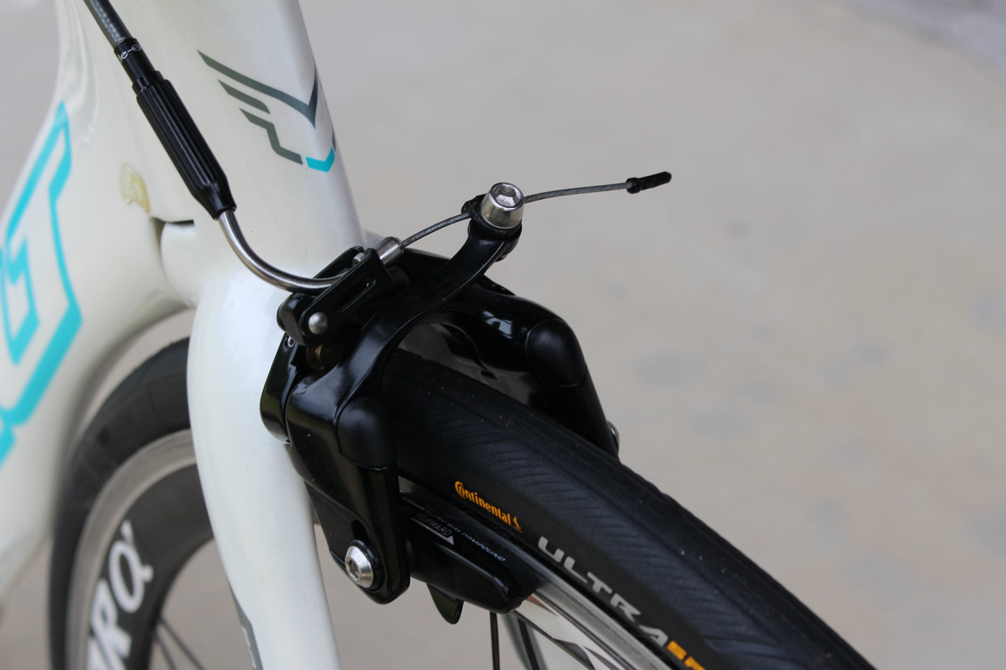 2013 Felt DA4 Tri/TT- Womens- Carbon- Ultegra