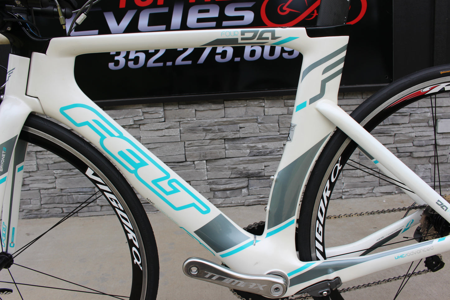 2013 Felt DA4 Tri/TT- Womens- Carbon- Ultegra