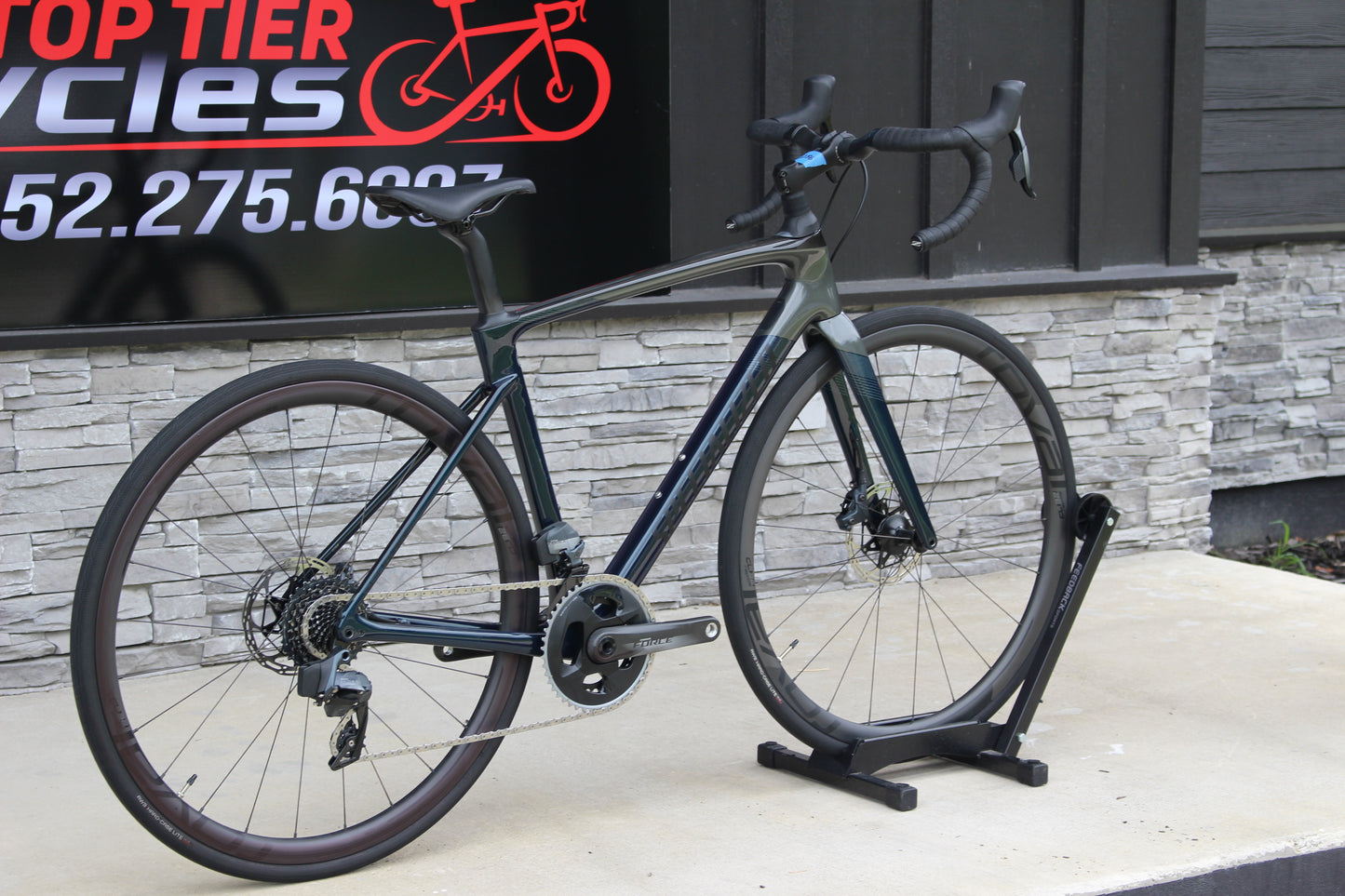 2020 Specialized Roubaix Pro- Force AXS- Disc- 17lbs