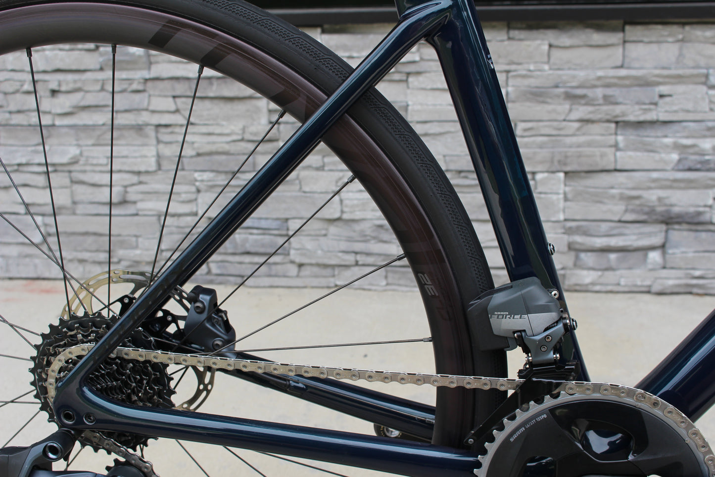 2020 Specialized Roubaix Pro- Force AXS- Disc- 17lbs