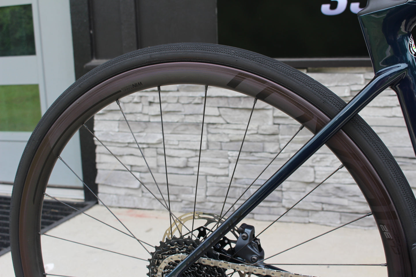 2020 Specialized Roubaix Pro- Force AXS- Disc- 17lbs