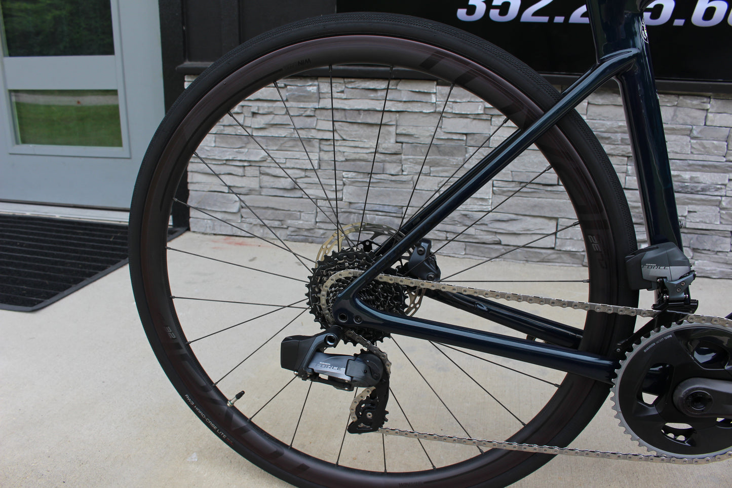 2020 Specialized Roubaix Pro- Force AXS- Disc- 17lbs