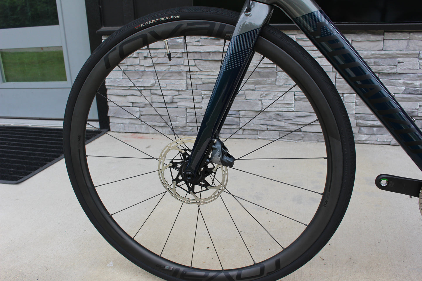 2020 Specialized Roubaix Pro- Force AXS- Disc- 17lbs