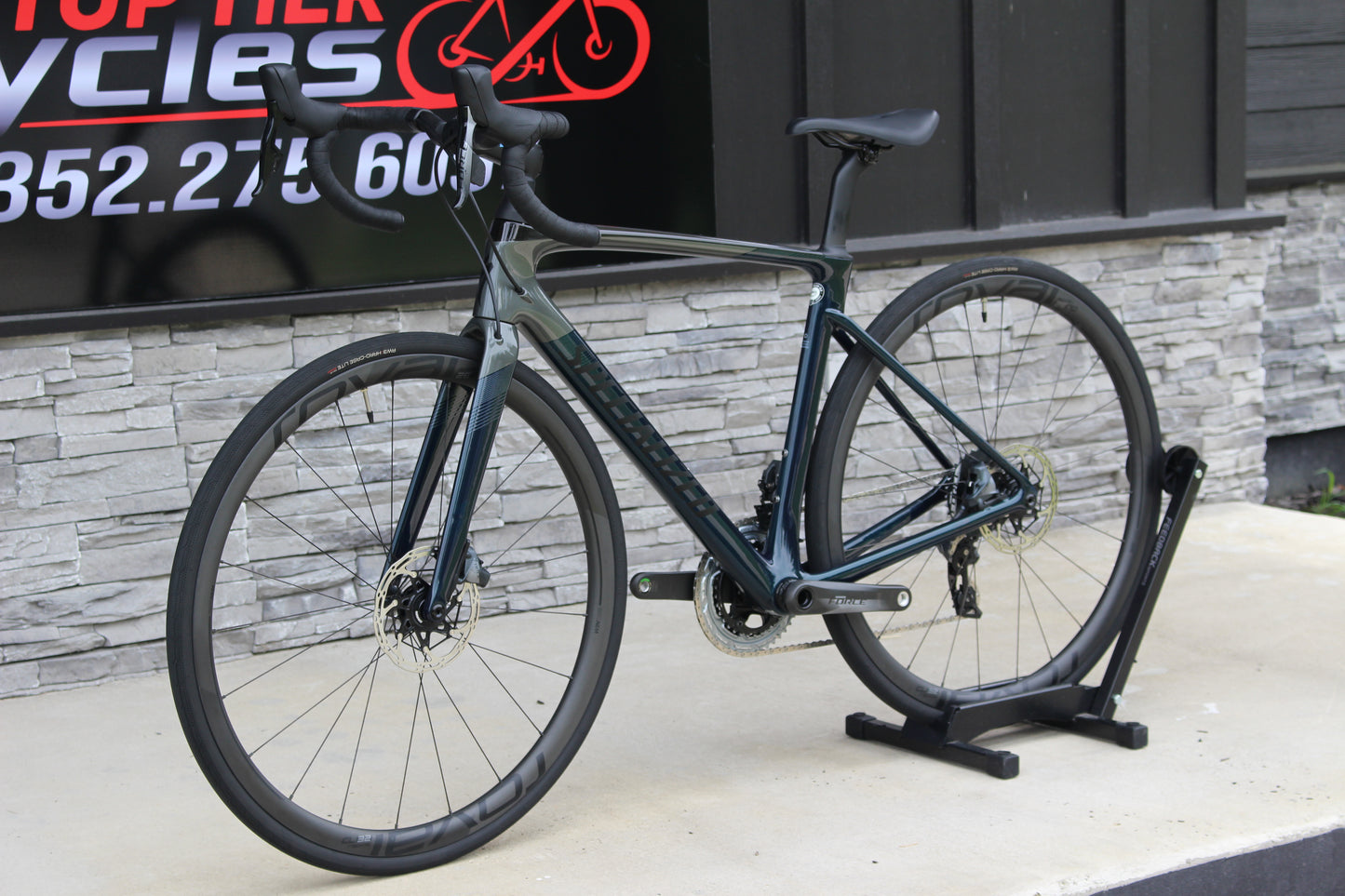 2020 Specialized Roubaix Pro- Force AXS- Disc- 17lbs