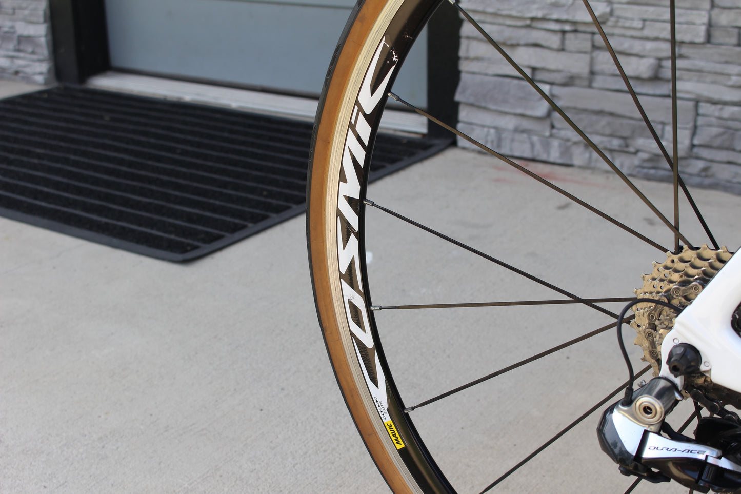 2018 Pinarello F10- DuraAce Di2- Mavic Wheels