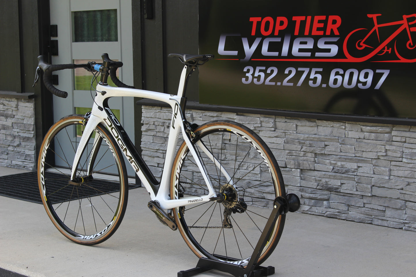 2018 Pinarello F10- DuraAce Di2- Mavic Wheels