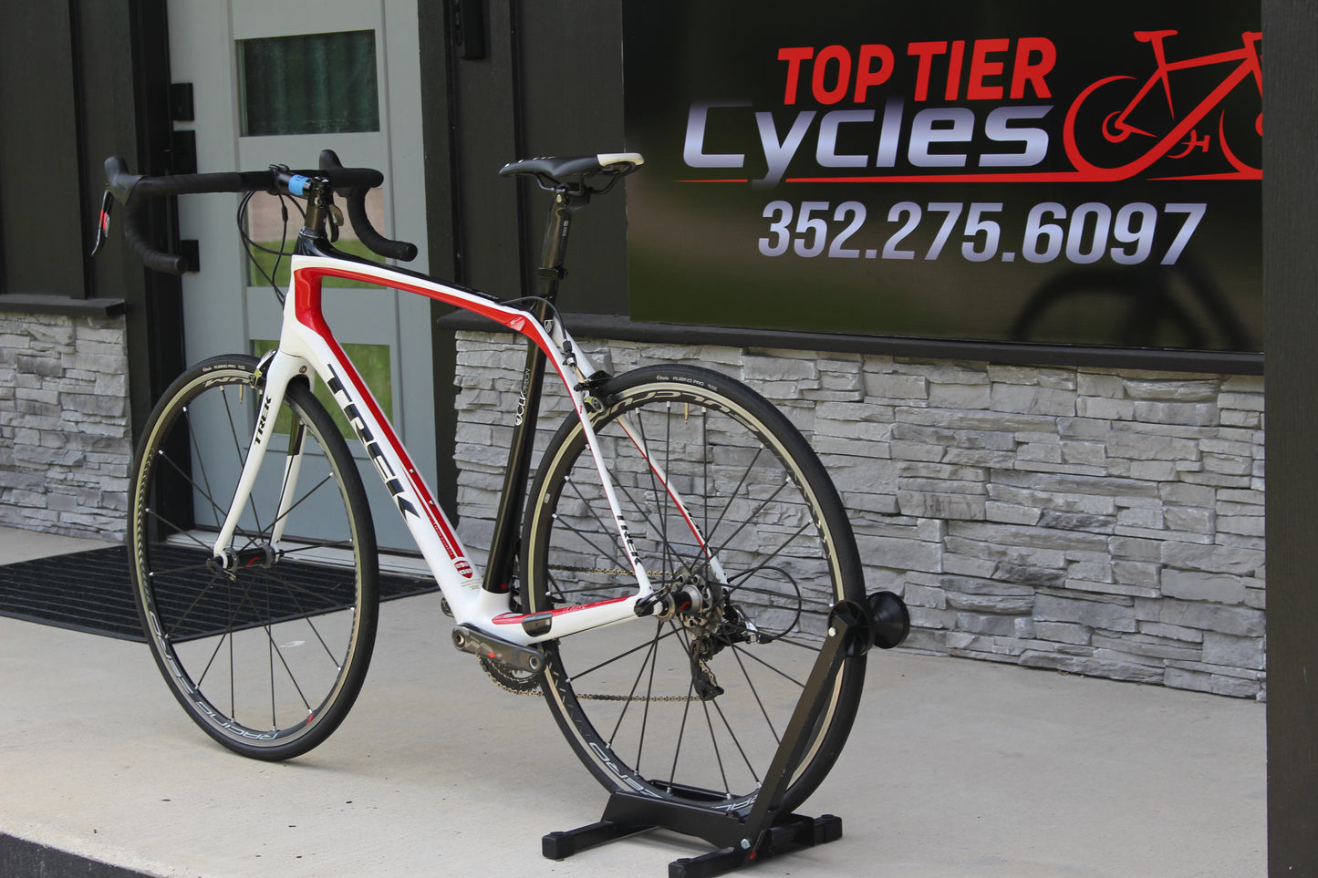 2013 Trek Domane 6.9 - SRAM Red - 15lbs