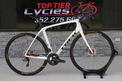 2017 Trek Domane SLR 7 Disc-18lbs- Ultegra Di2
