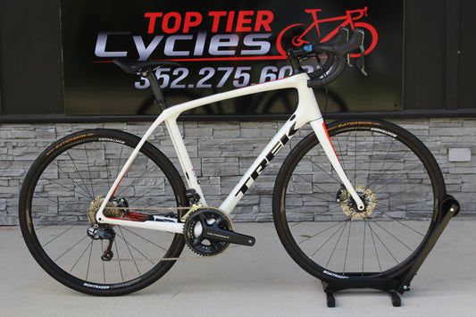2017 Trek Domane SLR 7 Disc-18lbs- Ultegra Di2