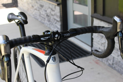 2017 Trek Domane SLR 7 Disc-18lbs- Ultegra Di2