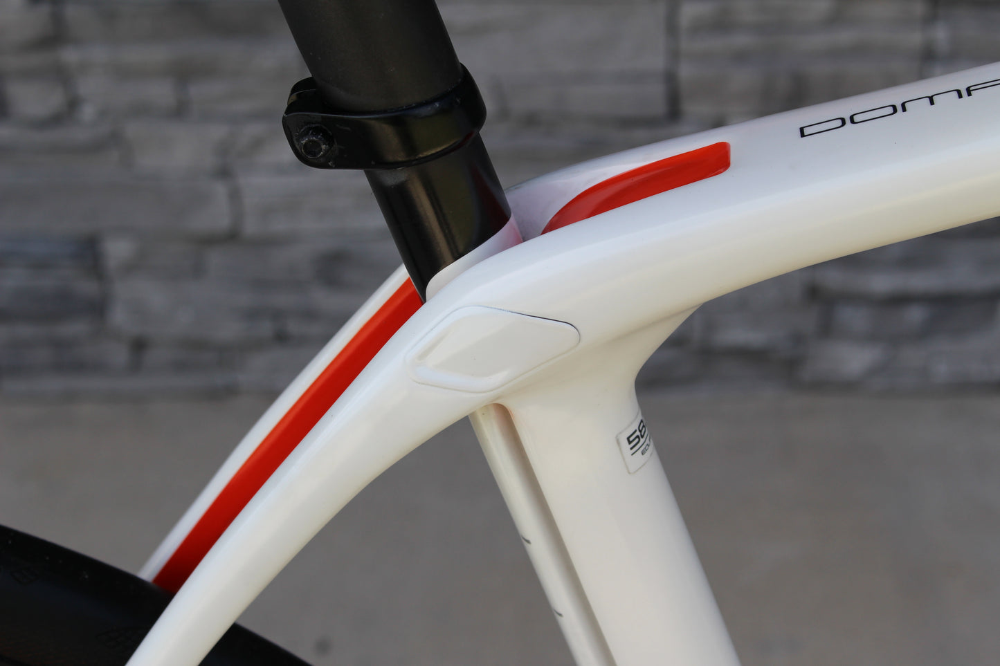 2017 Trek Domane SLR 7 Disc-18lbs- Ultegra Di2