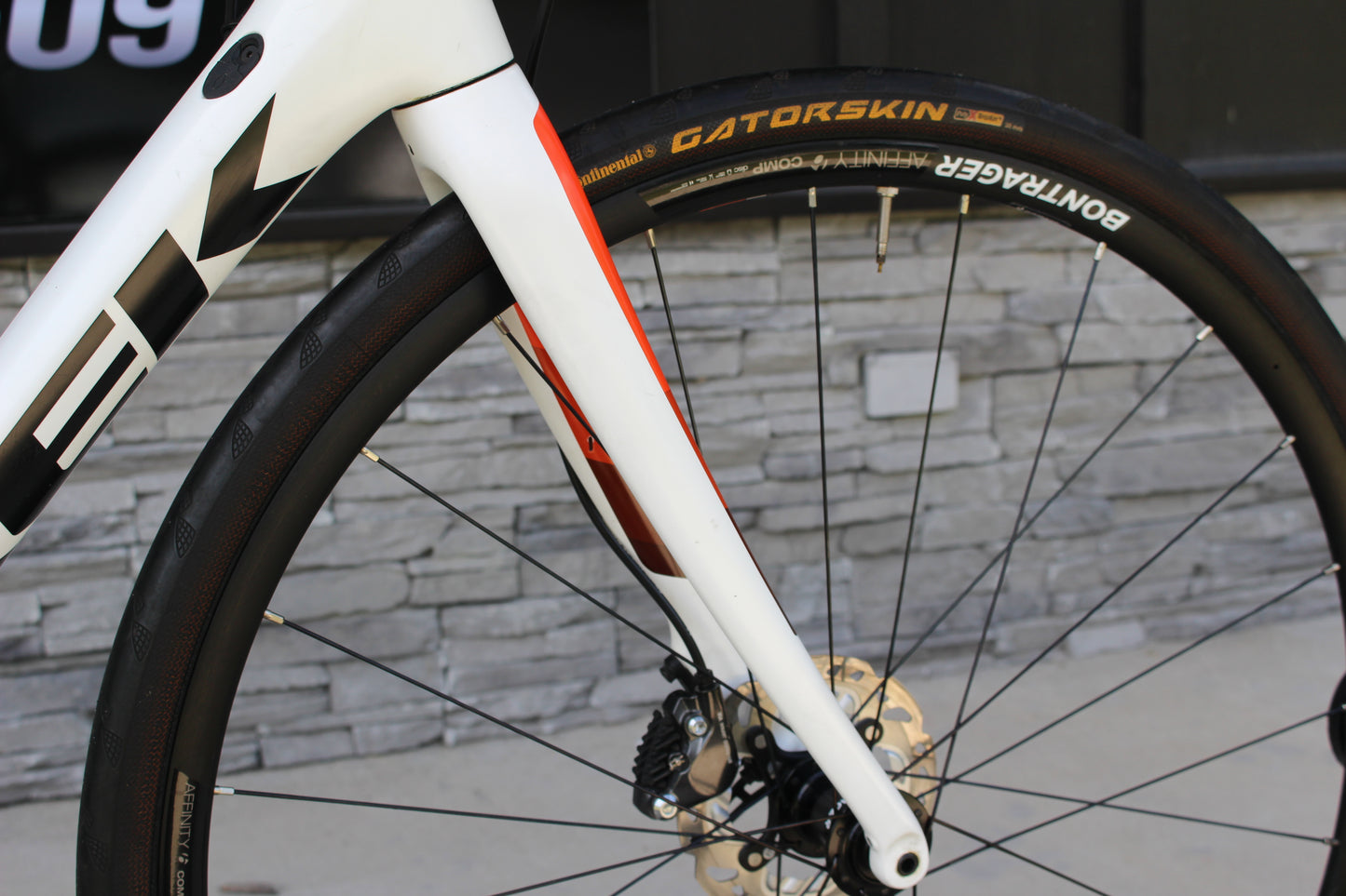 2017 Trek Domane SLR 7 Disc-18lbs- Ultegra Di2