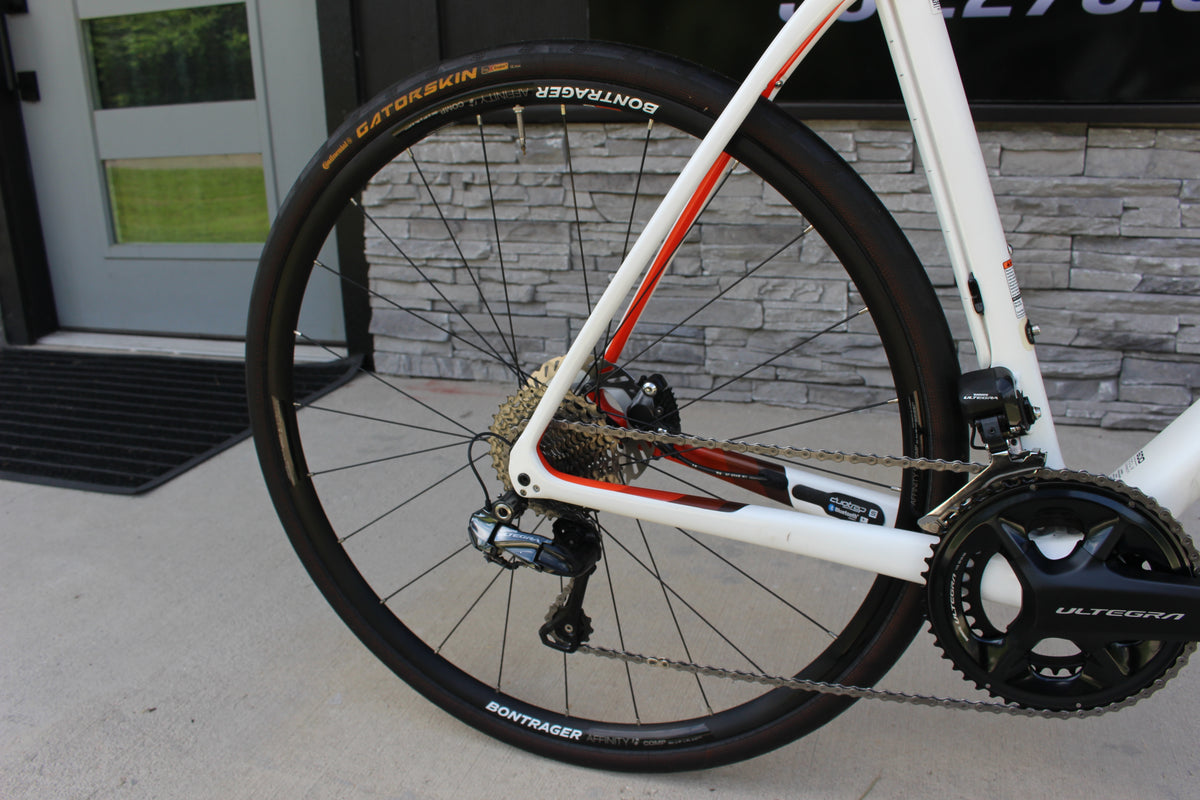 2017 Trek Domane SLR 7 Disc-18lbs- Ultegra Di2