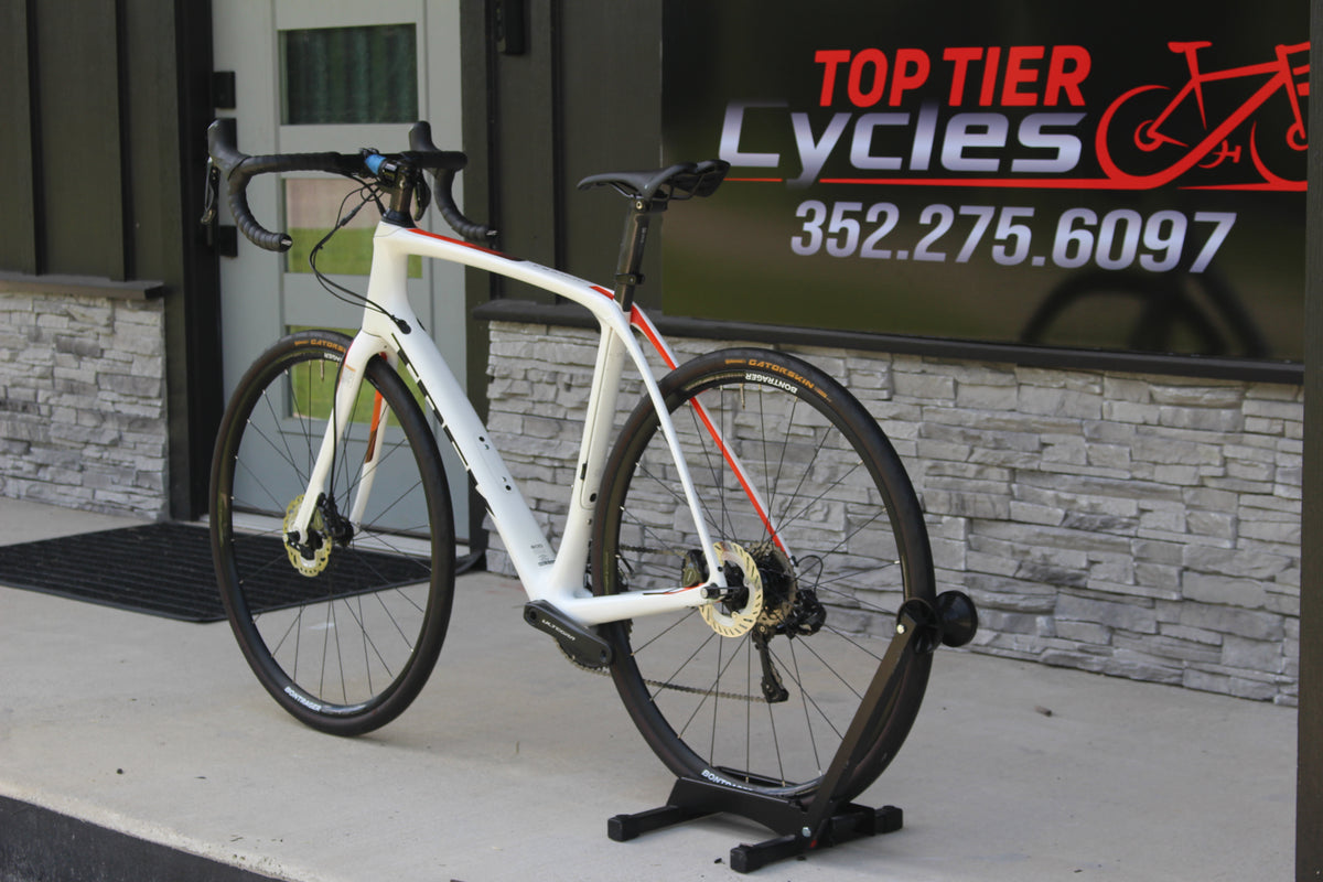 2017 Trek Domane SLR 7 Disc-18lbs- Ultegra Di2
