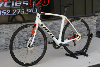 2017 Trek Domane SLR 7 Disc-18lbs- Ultegra Di2