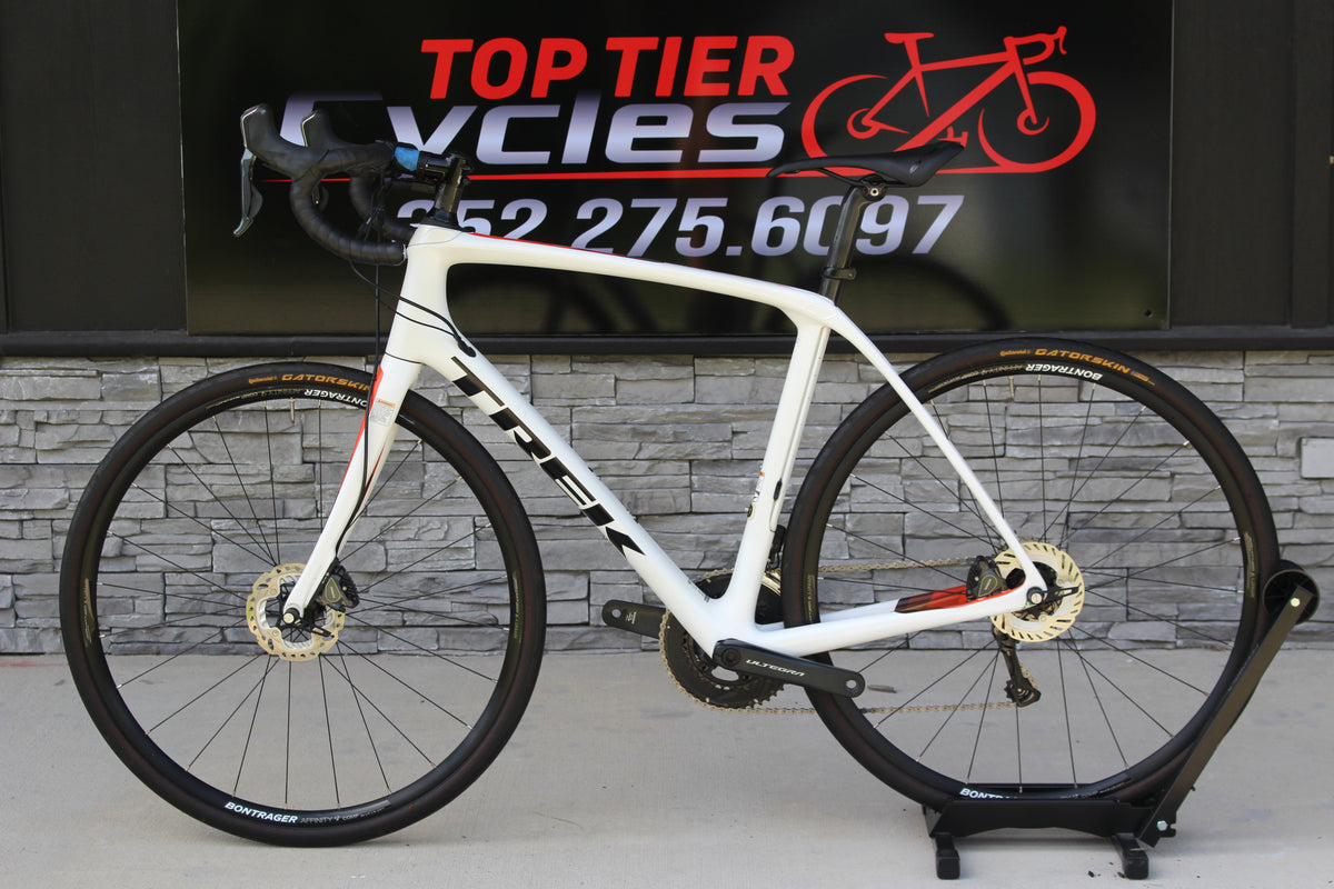 2017 Trek Domane SLR 7 Disc-18lbs- Ultegra Di2