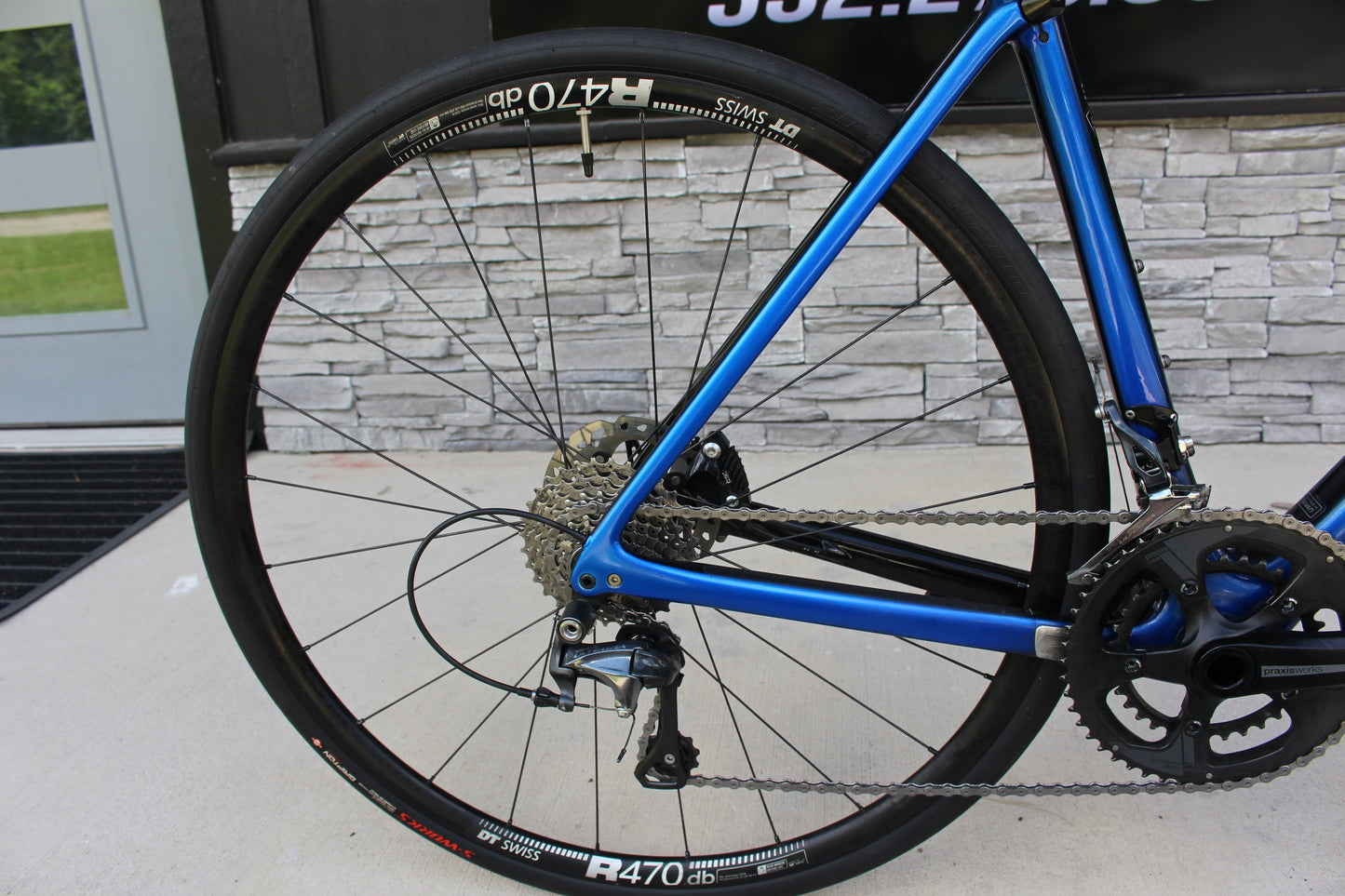2017 Specialized Roubaix- Ultegra-Disc- 18lbs- Clean!